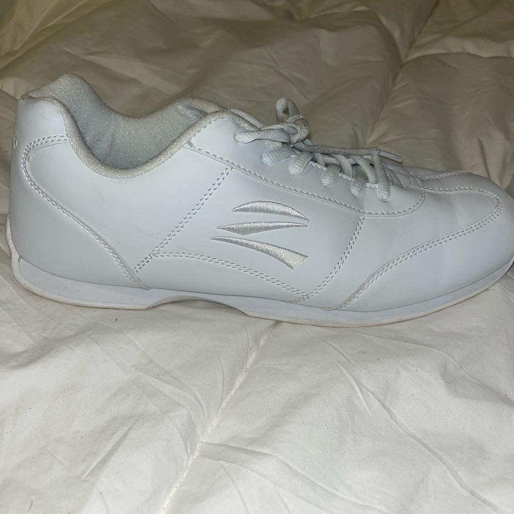 cheer shoe
